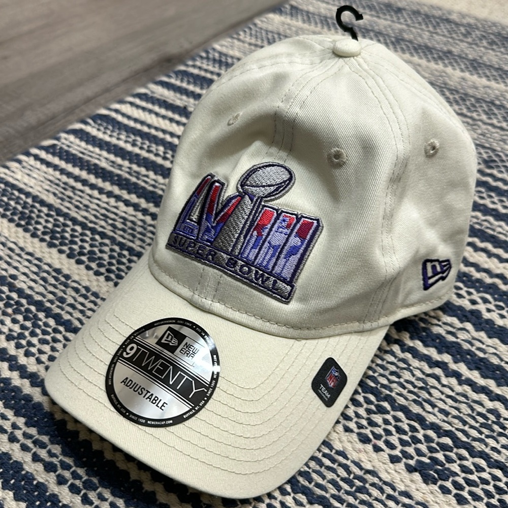New Era Adjustable LVIII Super Bowl Cap off white